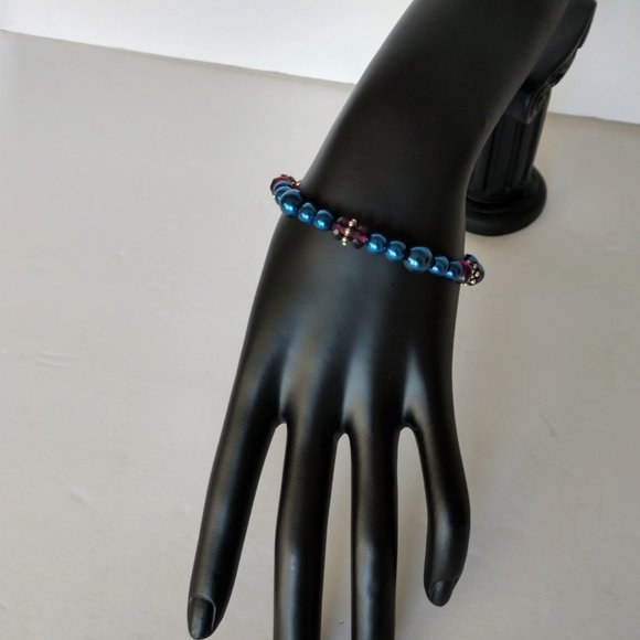 Blue Faux Pearls Bracelet with Purple Beads Handmade Beaded 7.5 Inches - Picture 12 of 16